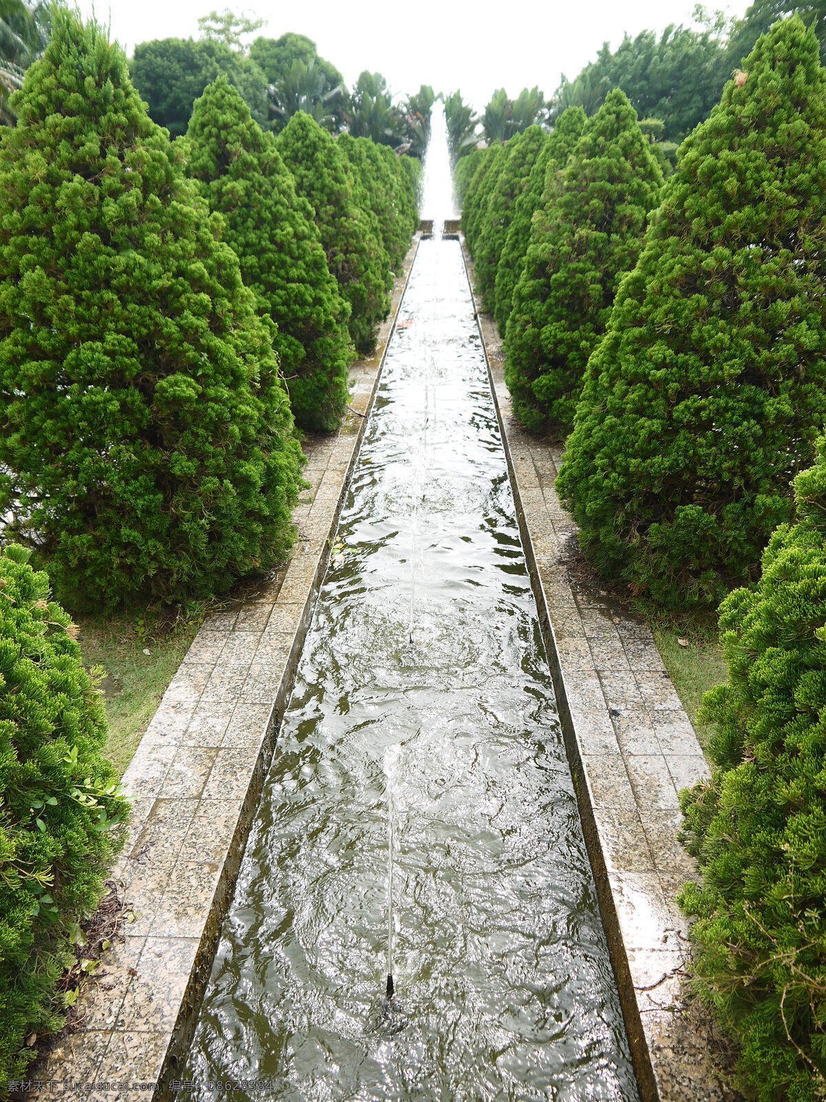 欧式 绿化 水道 旅游摄影 人文景观 水池 田园风格 欧式绿化水道 家居装饰素材