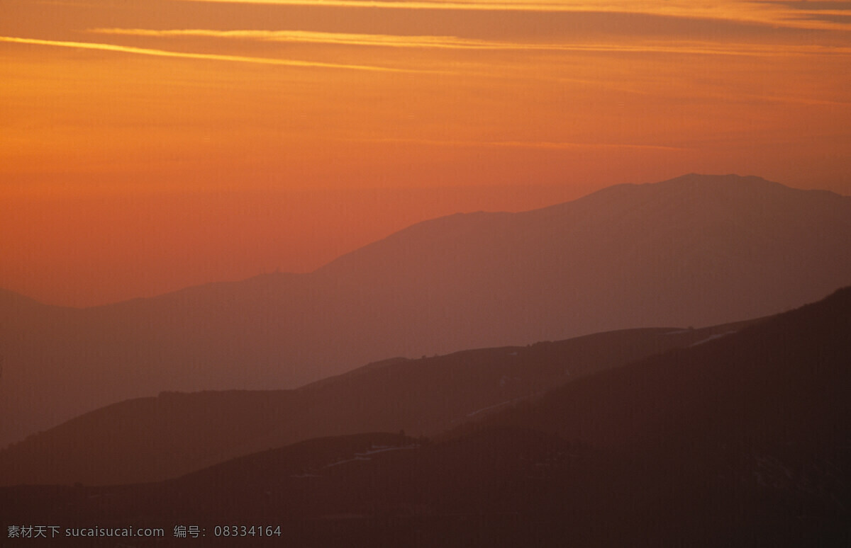 夕阳西下 高山 景色 天空 天色 晚霞 夕阳 傍晚 黄昏 宽阔 广阔 山峰 自然景观 高清图片 山水风景 风景图片