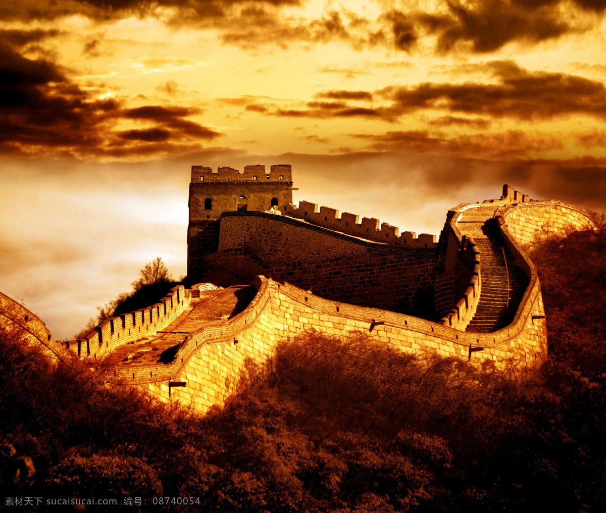 夕阳 下 长城 风景 万里长城图片 万里长城 长城风景图 乌云密布 天空 金色长城