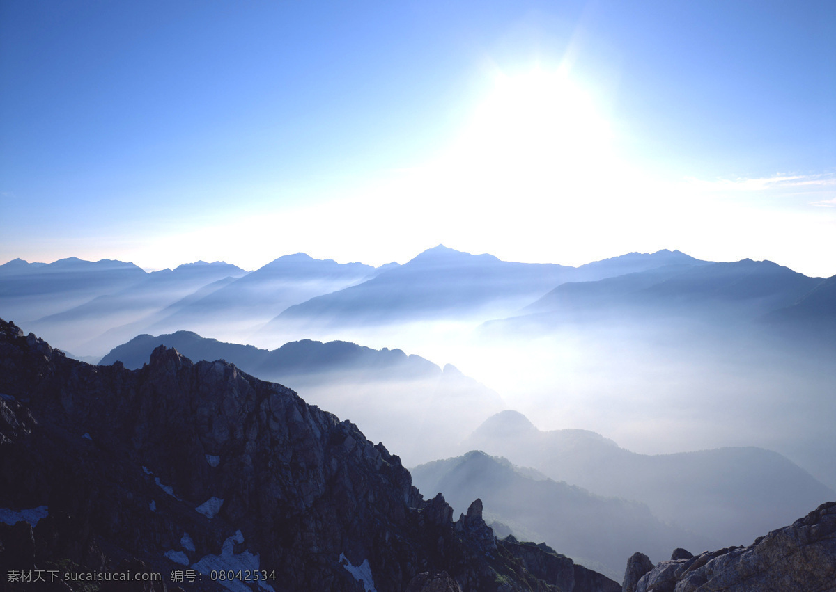 自然景观 风景 群山 人文景观 远眺 连绵山脉 开阔 生活 旅游餐饮