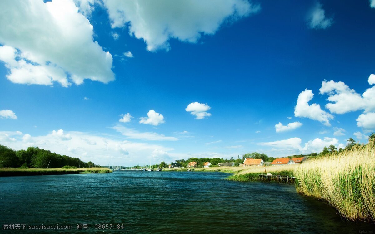 生活 景色 白云 草地 房屋 湖水 蓝天 风景 旅游餐饮