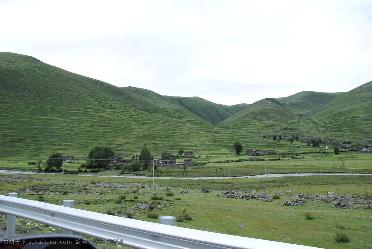 西藏 风景 大山 绿树 山峰 山脉 西藏风景 生活 旅游餐饮