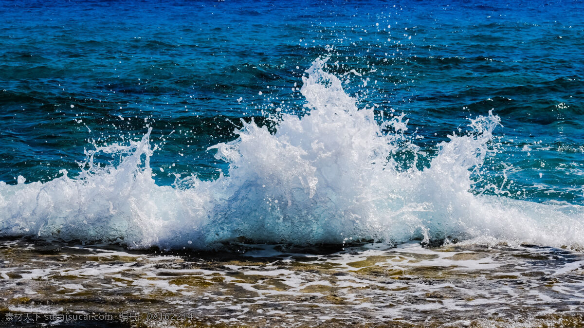 大海的浪花 浪花 惊涛拍岸 凶猛的大海 飞溅的浪花 雪白的浪花 大海 海景 海水 海浪 自然景观 自然风景