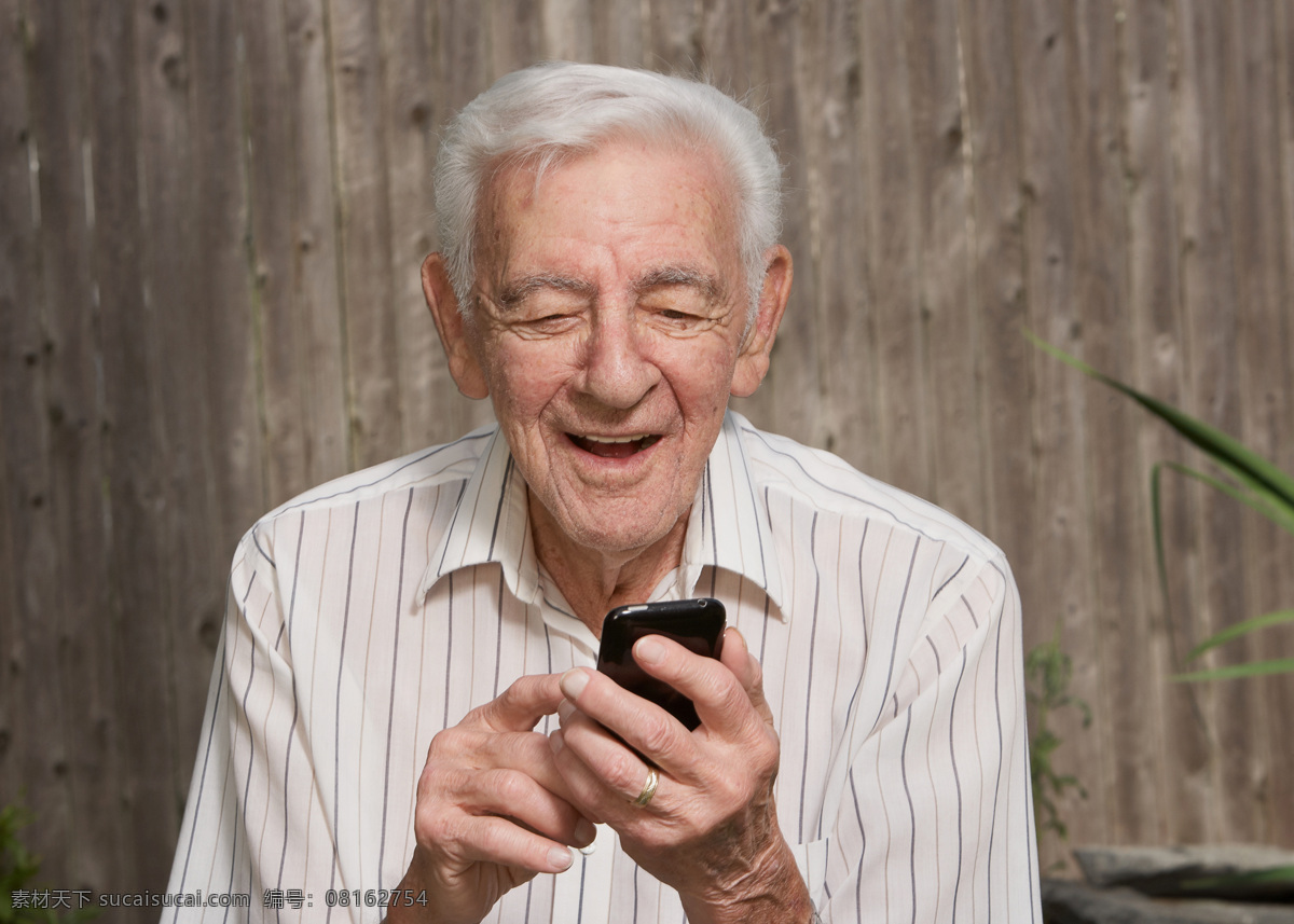 手机 老人 人物图库 人物摄影 男人 男性 老年人 生活人物 人物图片