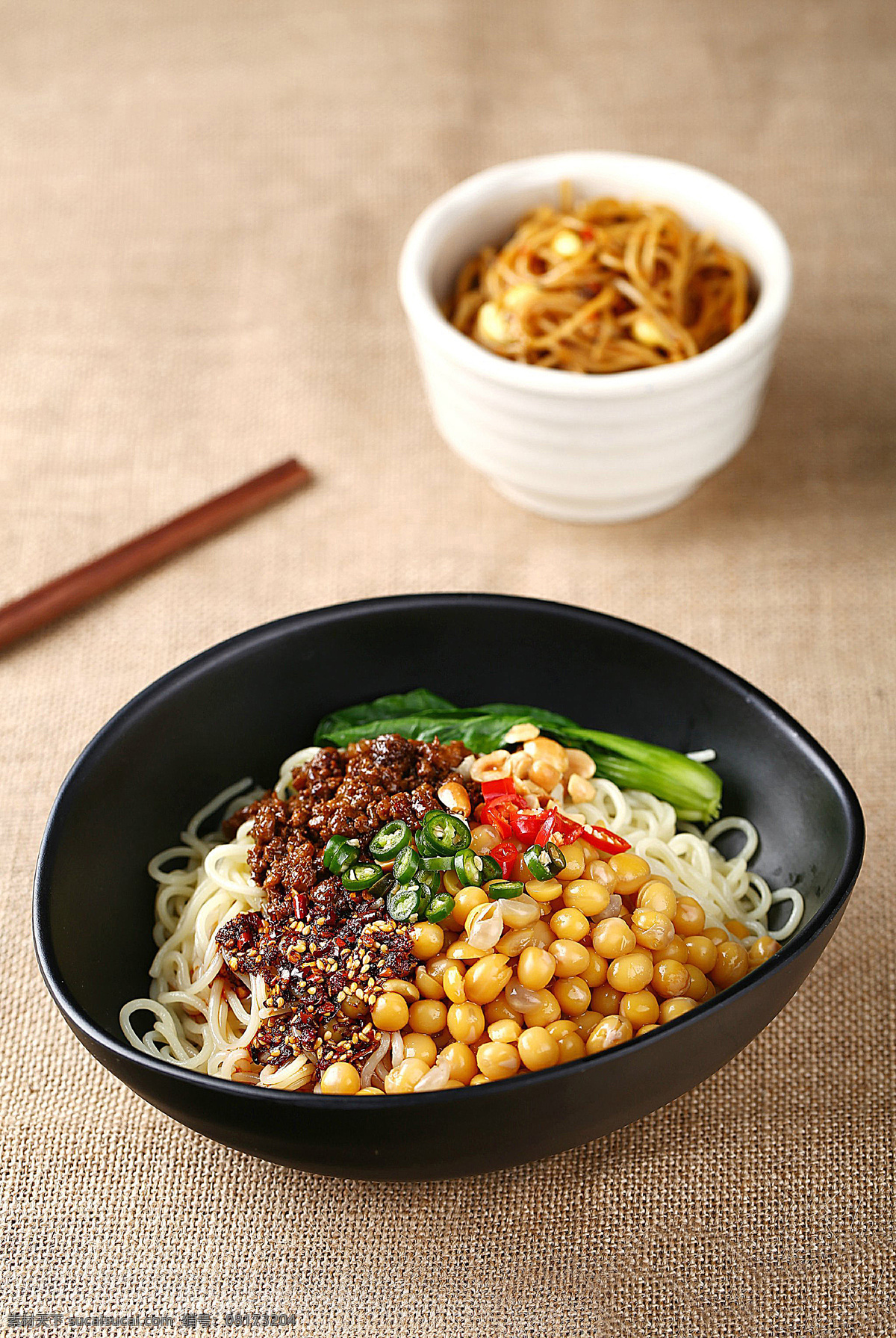 重庆小面图片 炒菜 家常菜 特色菜 热菜 美食 美味 八大菜系 汤羹 菜谱 菜名 小炒 炒饭 烧菜 凉菜 菜肴 佳肴 小吃 锅仔 烧烤 油炸 红烧 爆炒 清蒸 油焖 海鲜 主食 副食 米饭 面条 酱爆 点心 挂面 面食 汤面 刀削面 担担面 炒面 烩面 臊子面 刀拨面 重庆小面 肉丝面 乌冬面 剔尖面 面片 餐饮美食 传统美食