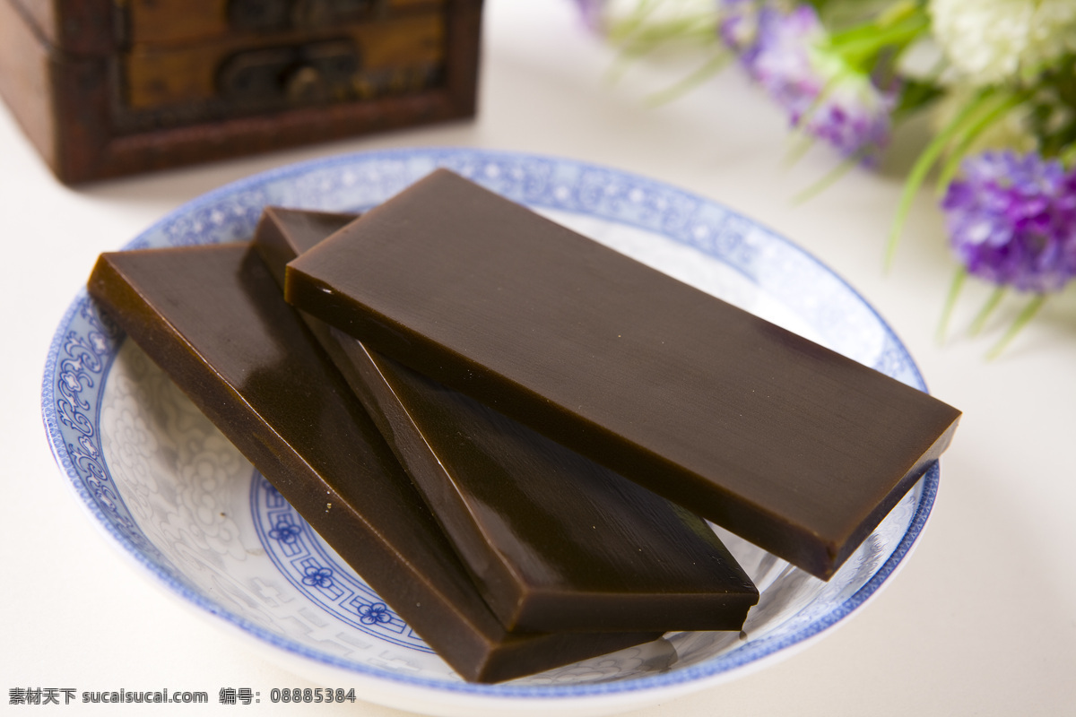 阿胶 阿胶块 滋阴补血 润燥止血 高清阿胶块 摄影图 传统美食 餐饮美食