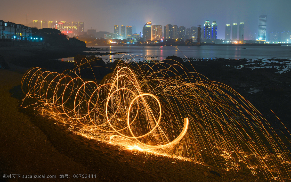 光绘夜星海 光绘 海边 夜晚 碓石 建筑 高楼大厦 灯光 光影 建筑园林 建筑摄影