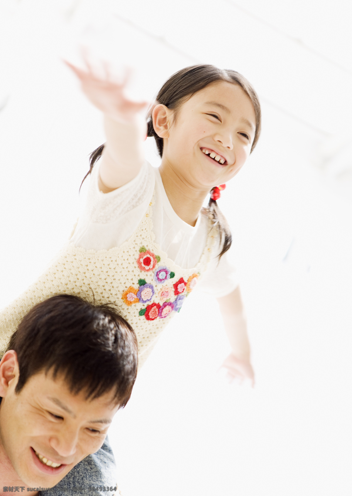 坐在 爸爸 肩上 小女孩 儿童 孩子 宝贝 可爱 父女 人物图库 生活人物 人物图片