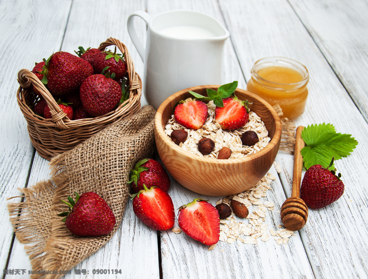草莓燕麦 水果 草莓 蓝莓 燕麦 美味 麦片 营养 早餐 食物 蜂蜜 食物图片 餐饮美食 西餐美食