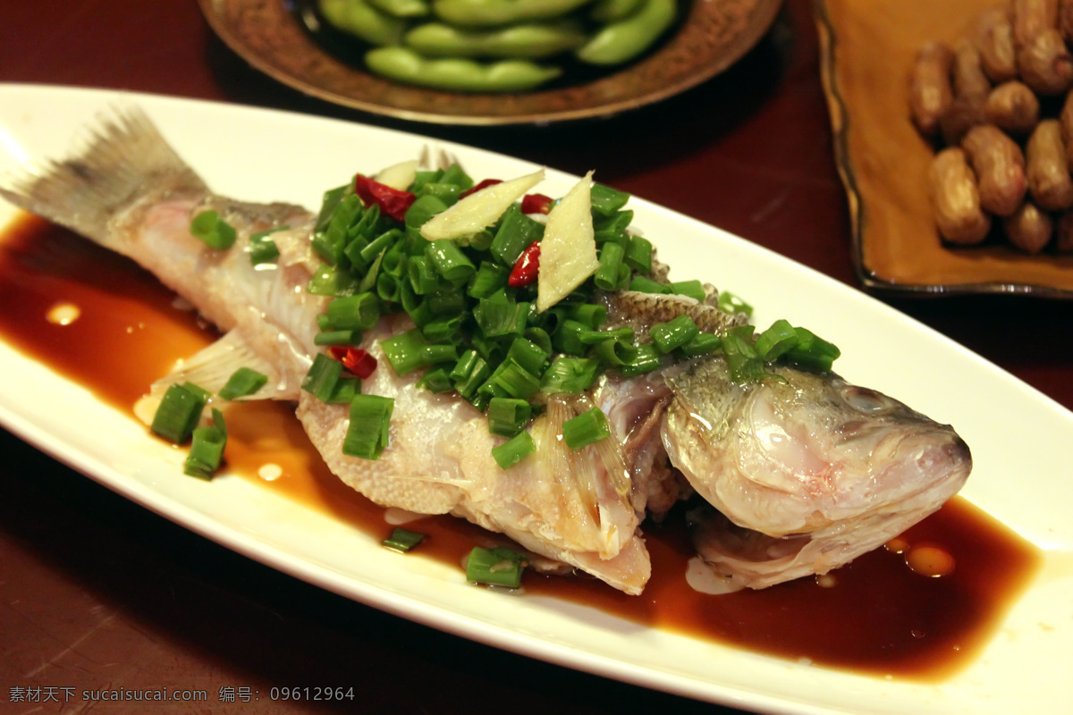 清蒸鲈鱼 清蒸 鲈鱼 美食 酒店菜单 菜肴 餐饮美食 传统美食