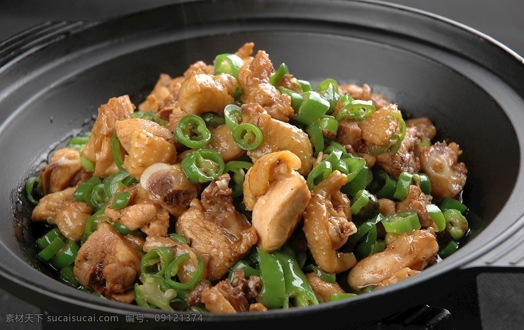 青椒 仔鸡 钵 青椒仔鸡 干锅鸡 辣子鸡 尖椒鸡 青椒炒鸡 餐饮美食 传统美食
