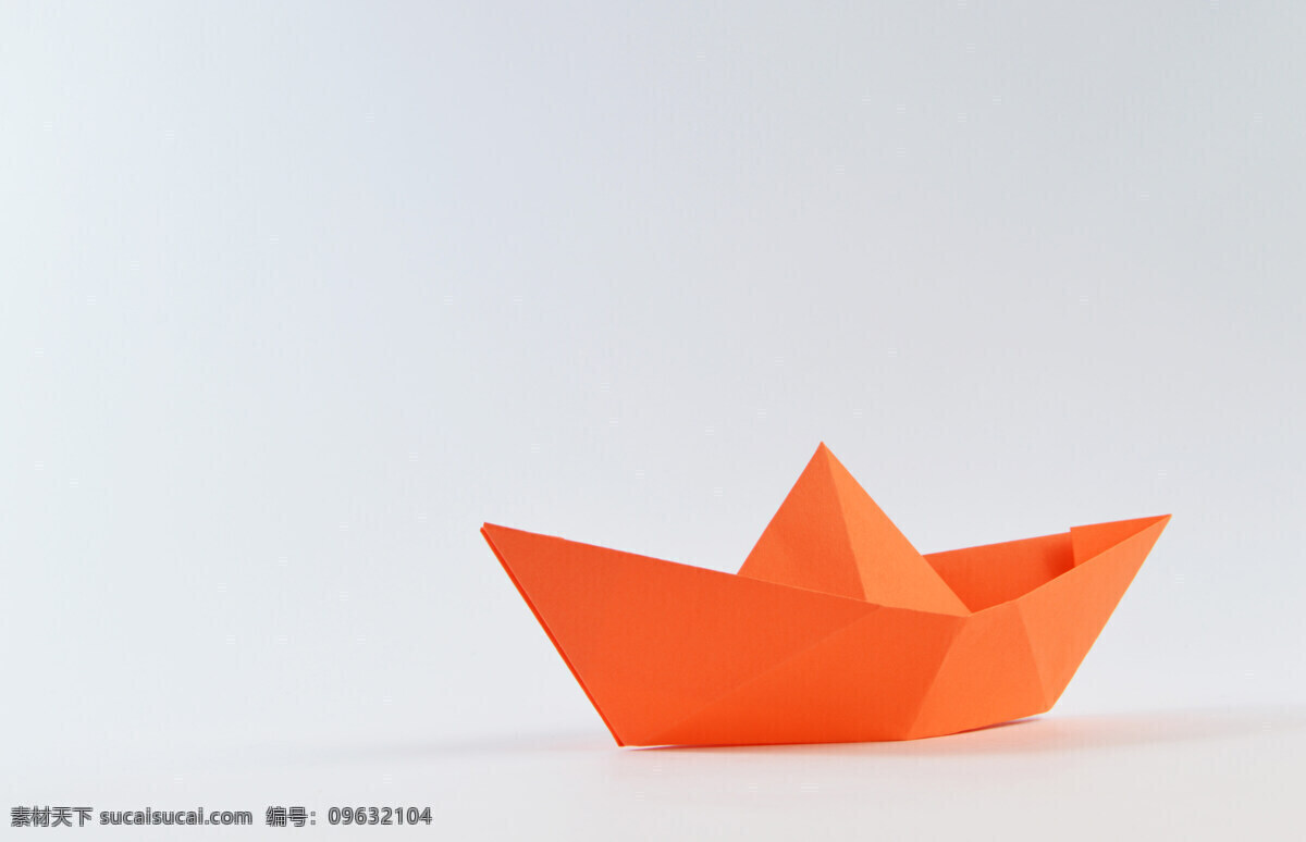 橙色的纸船 纸船 精美纸船 小纸船 折纸 橙色纸船 橙色 船 生活百科 生活用品 生活素材