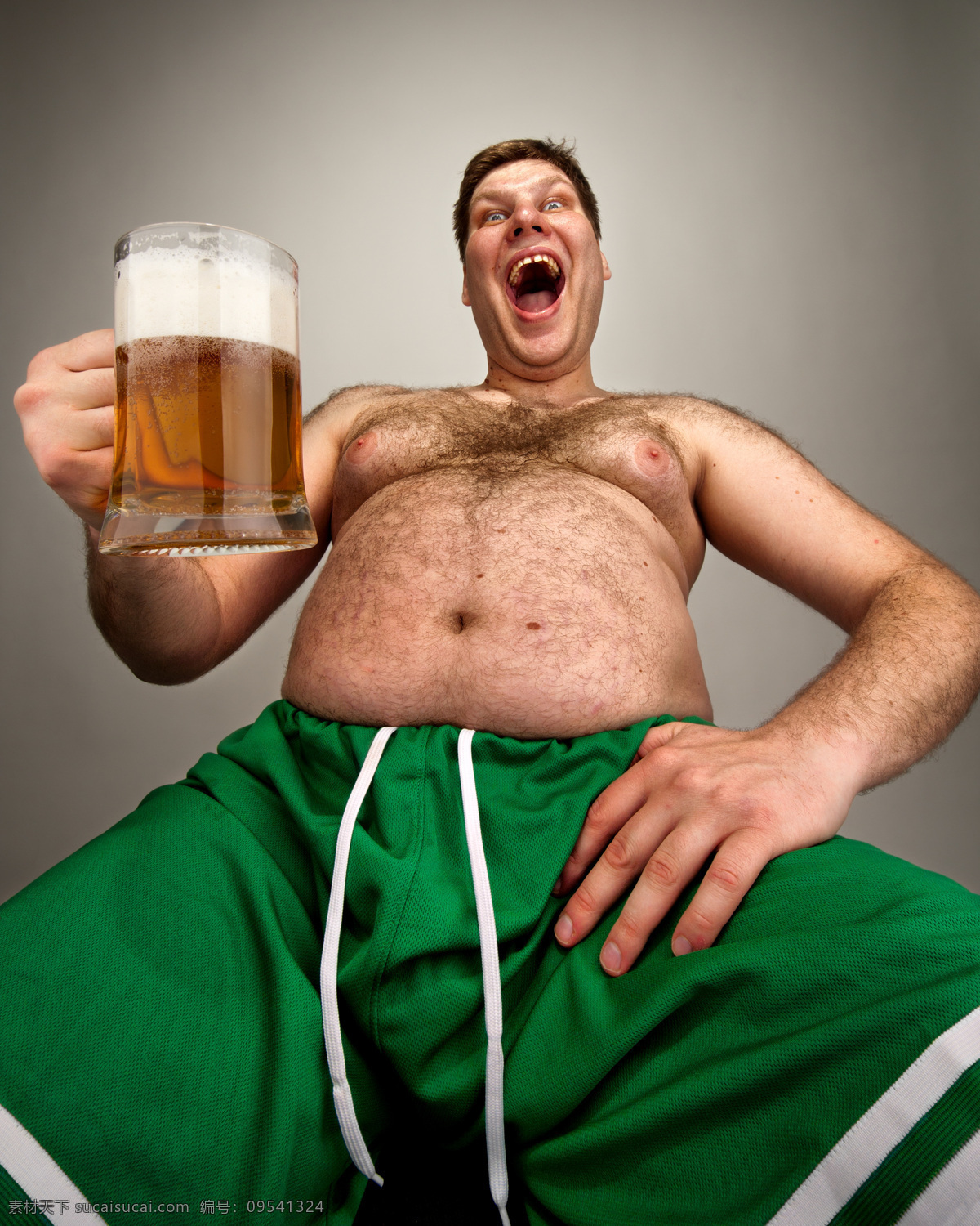 喝 啤酒 肥胖 男人 外国男性 胖子 啤酒肚 大肚子 赘肉 喝酒 男人图片 人物图片
