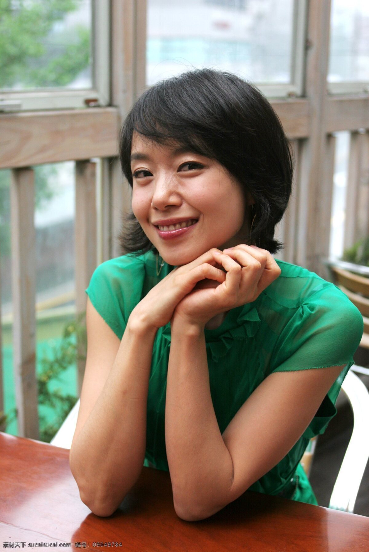 生活 人物 素材图片 女人 女性 美女 人物摄影 人物素材 生活人物 职业人物 模特 明星 演员 明星图片 人物图片