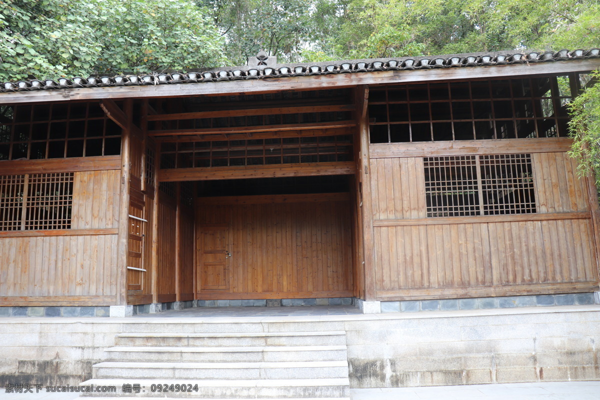 农家木屋 木屋 瓦顶 农家 原木 生态 自然 建筑园林 园林建筑