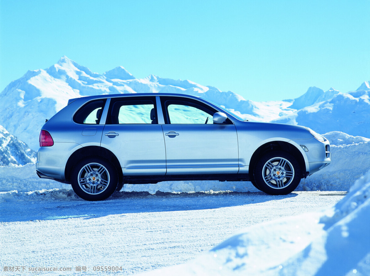 汽车 雪景 轿车 工业生产 小车 交通工具 品牌汽车 汽车图片 现代科技