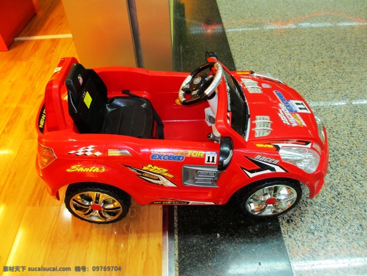 车模型 红色 跑车 生活百科 玩具车 娱乐休闲 玩具惯性车 益智工程车 惯性汽车 推行车 psd源文件