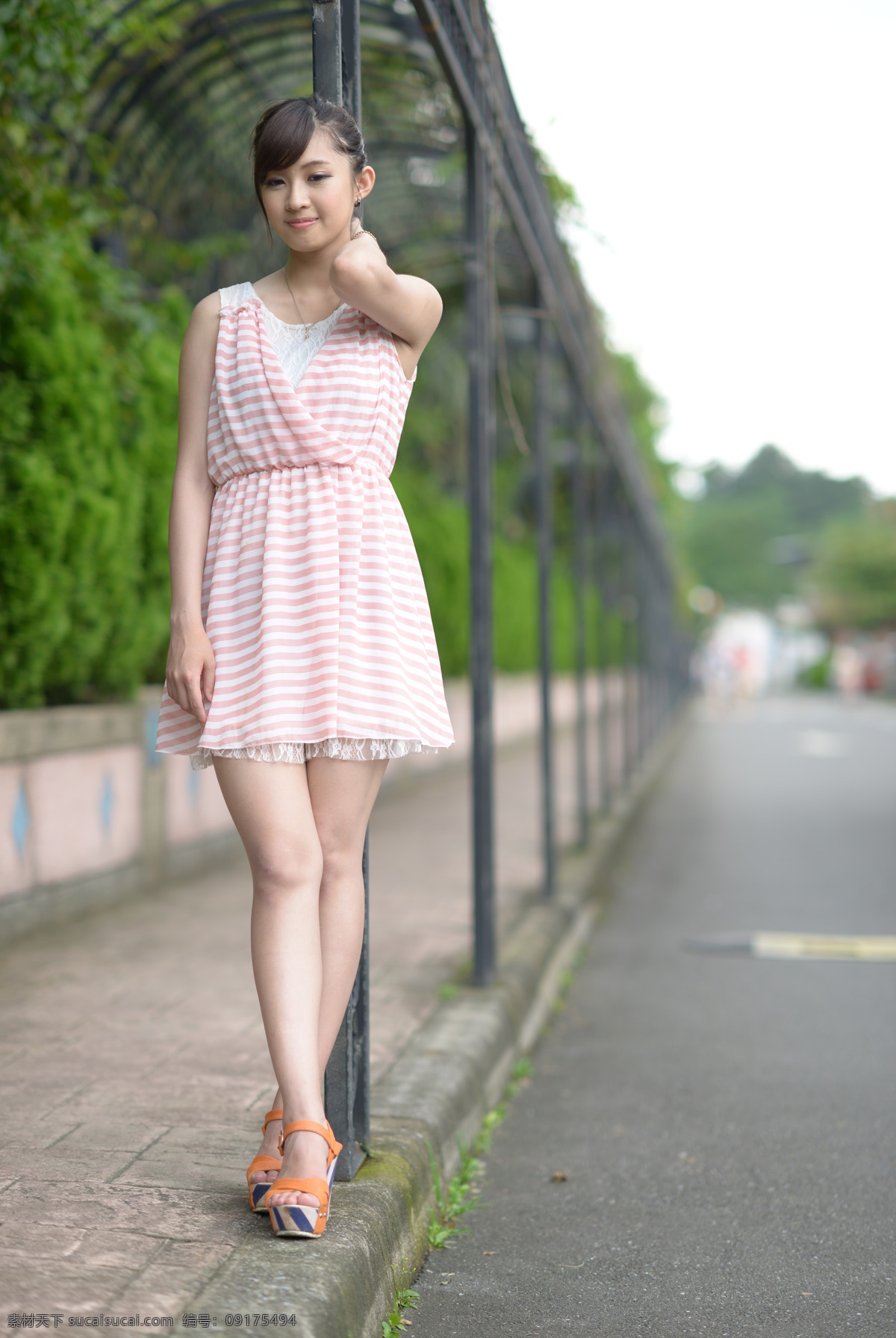 连衣裙美女 气质美女 青春靓丽 可爱美女 性感美女 白皙美女 清纯美女 高清美女 女性女人 人物图库