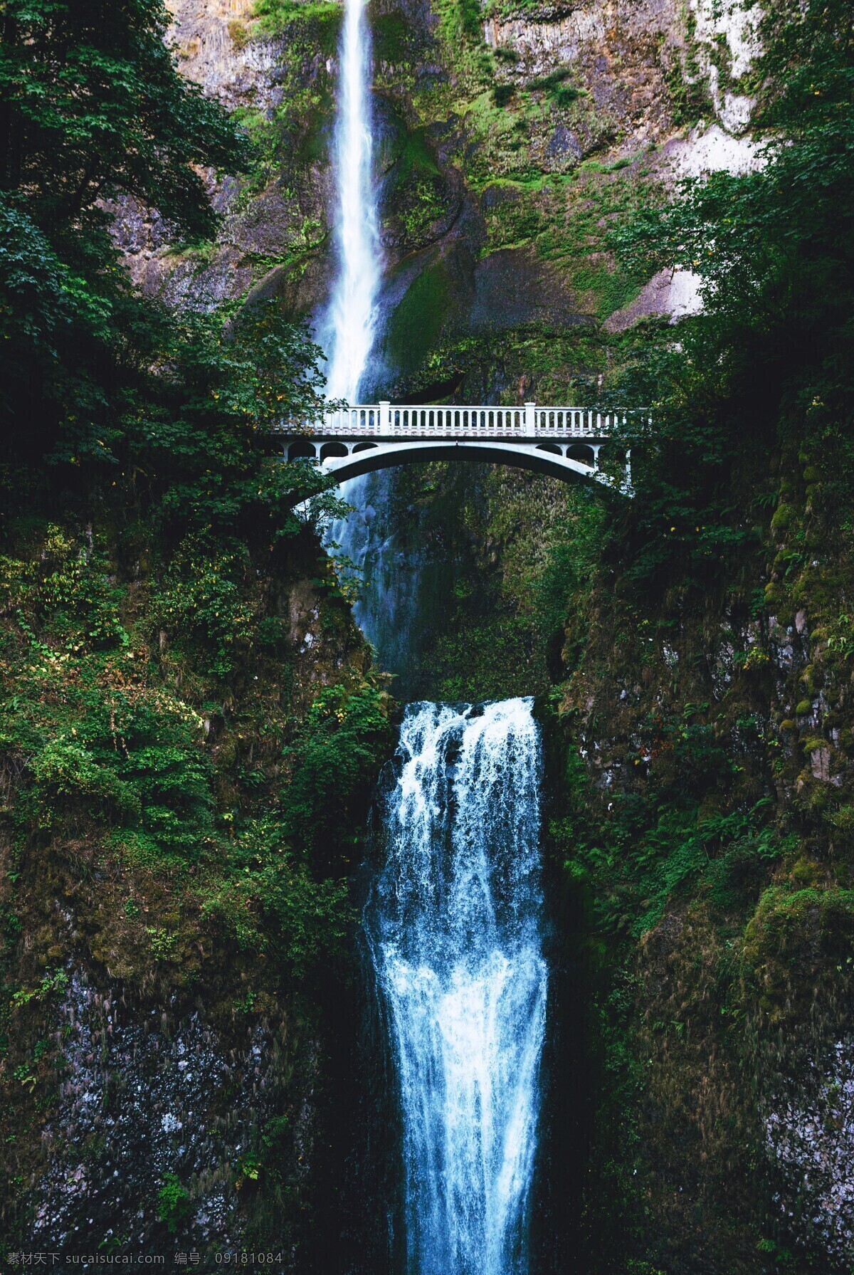 山上瀑布流水 风景 景色 美景 瀑布 流水 桥 溪流 旅游摄影 自然风景