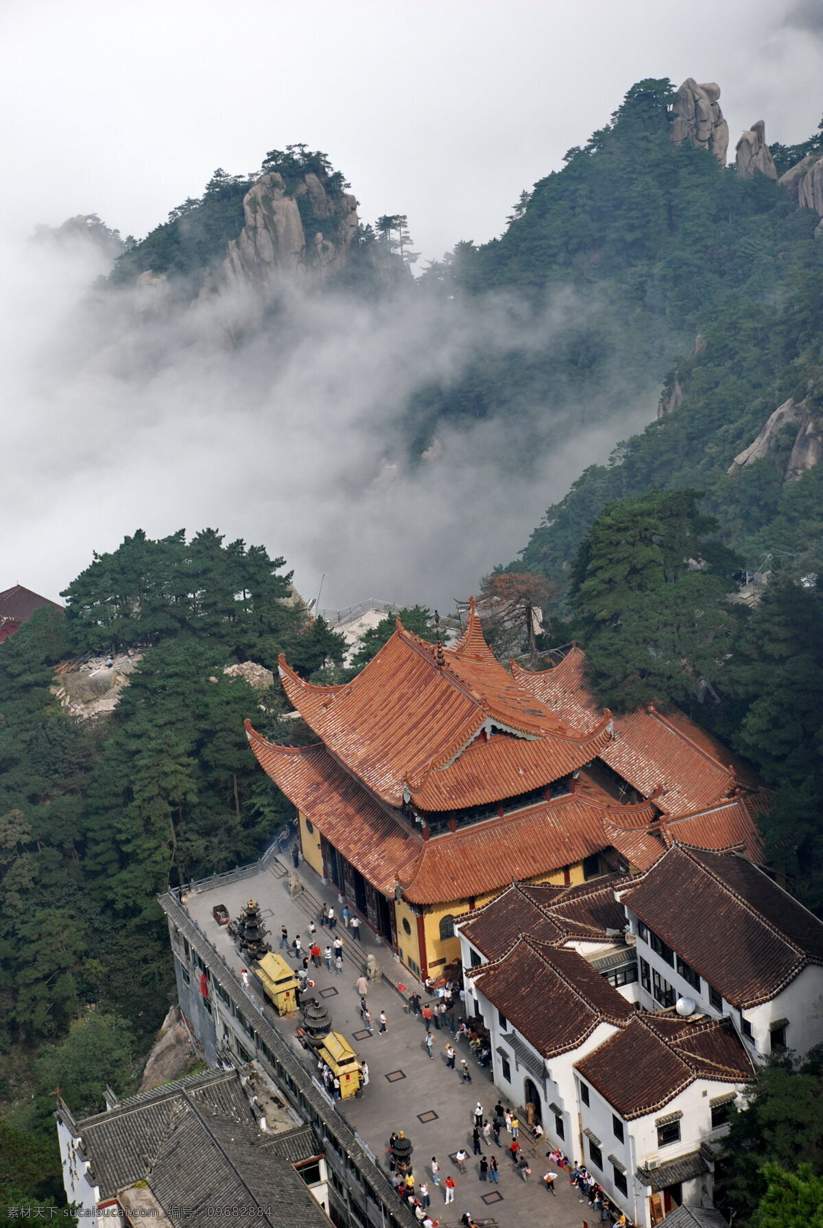 佛教圣地 九华山 安徽九华 九华山灵猴 风景胜地 大雄宝殿 拜经台 烟云 拜经台烟云 建筑景观 自然景观