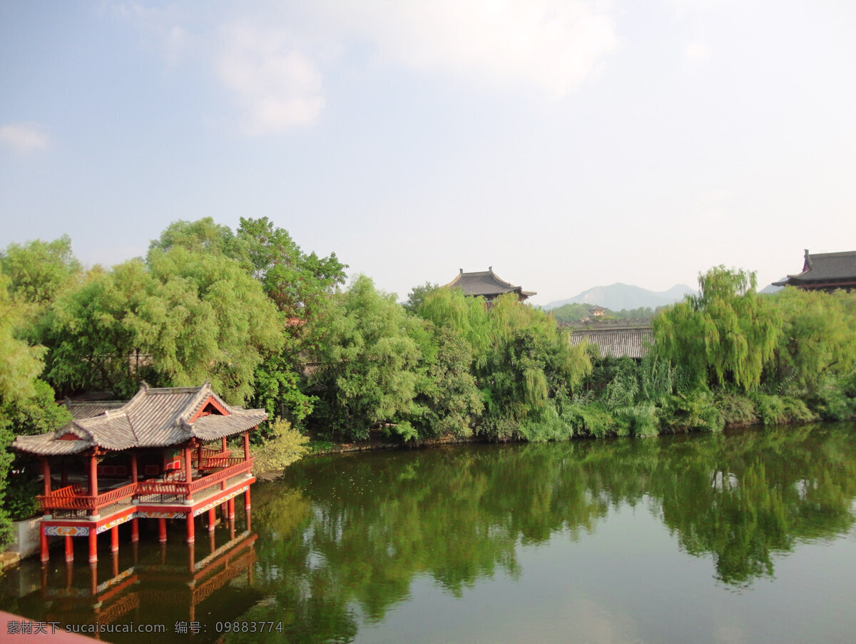 桥上的风景 建筑 中式建筑 柳树 横店 水面 旅游摄影 国内旅游