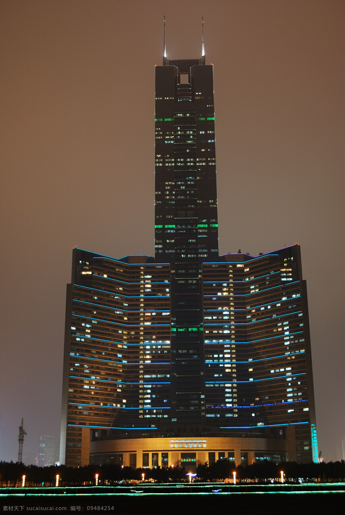 城市 夜景 城市夜景 大厦 高楼 广场 建筑景观 建筑园林 霓虹灯 园林建筑 自然景观 家居装饰素材 灯饰素材