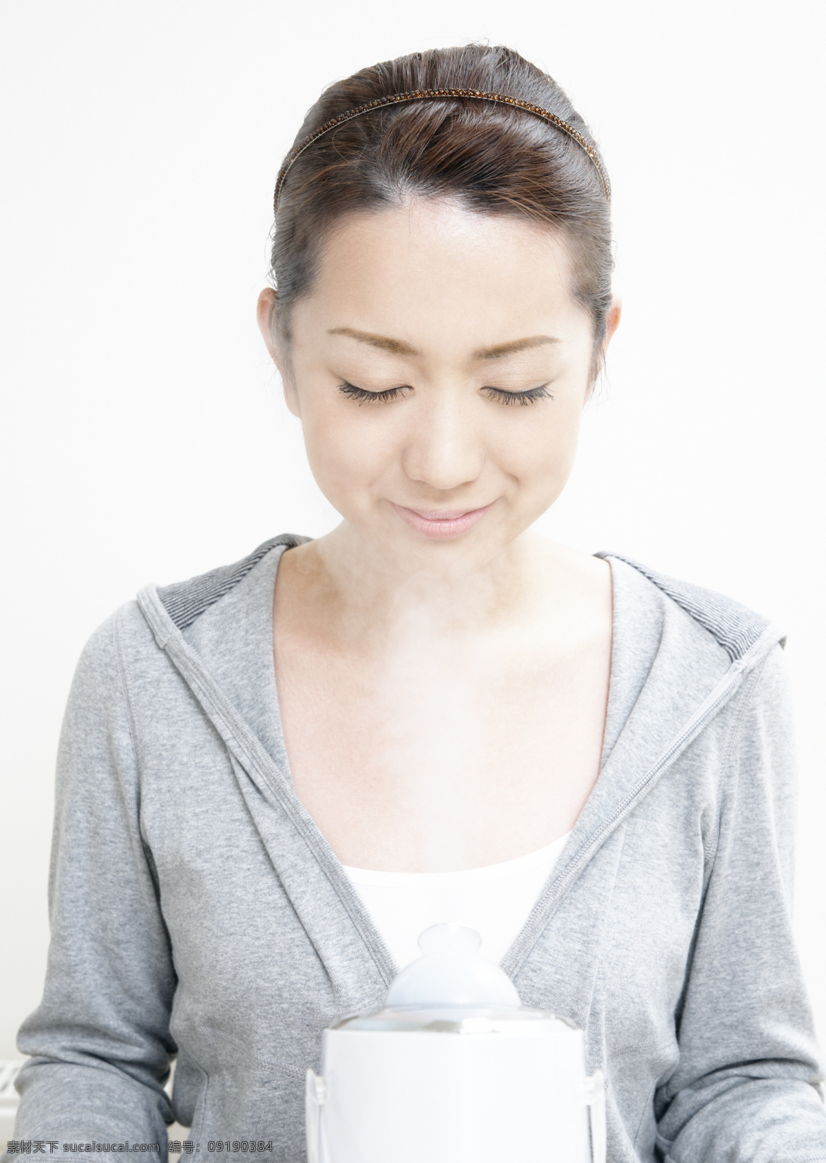 面部 做 保湿 美女图片 护肤 加湿 美容 女性模特 美容美女 高清图片 人物图片