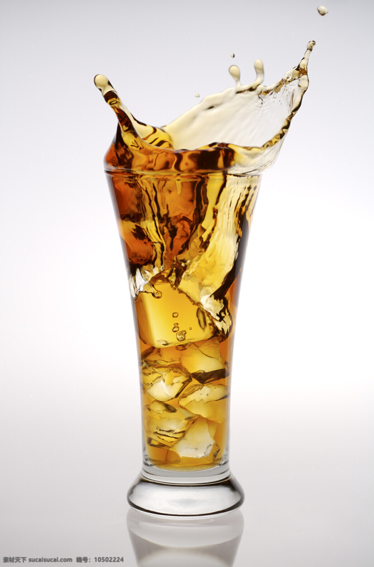 创意 可乐 溢出 饮料 啤酒 冰镇 玻璃杯