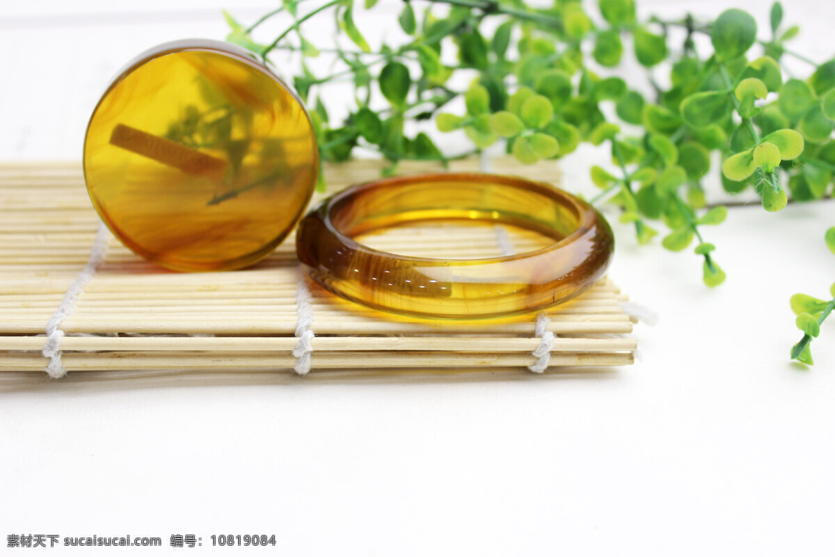万福琥珀 缅甸琥珀 天然 琥珀 金珀 手镯 流淌纹 金棕手镯 手镯芯 高清照片 写真 珍藏 藏品 生活百科 生活素材 珠宝高清照片 文化艺术