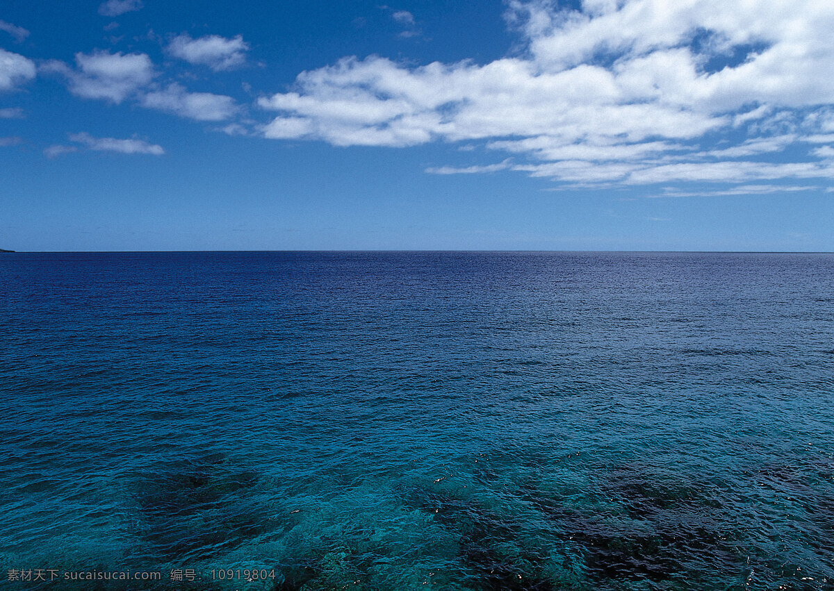 大海 风景 高清风景图片 海水 湖水 蓝天白云 山水图 四季风光素材 晴空万里 家居装饰素材 山水风景画