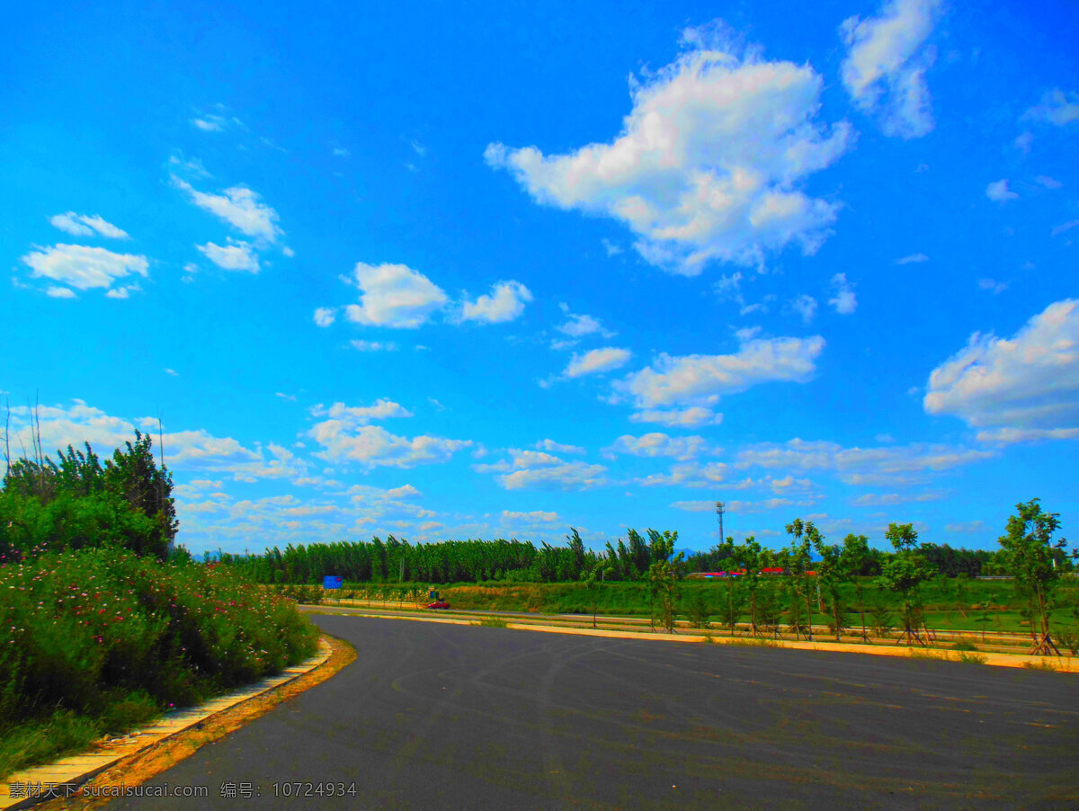 马路风景 道路 马路 大路 宽阔 平摊 绿色植物 天空 蓝天 白云 风景图 自然景观 自然风景