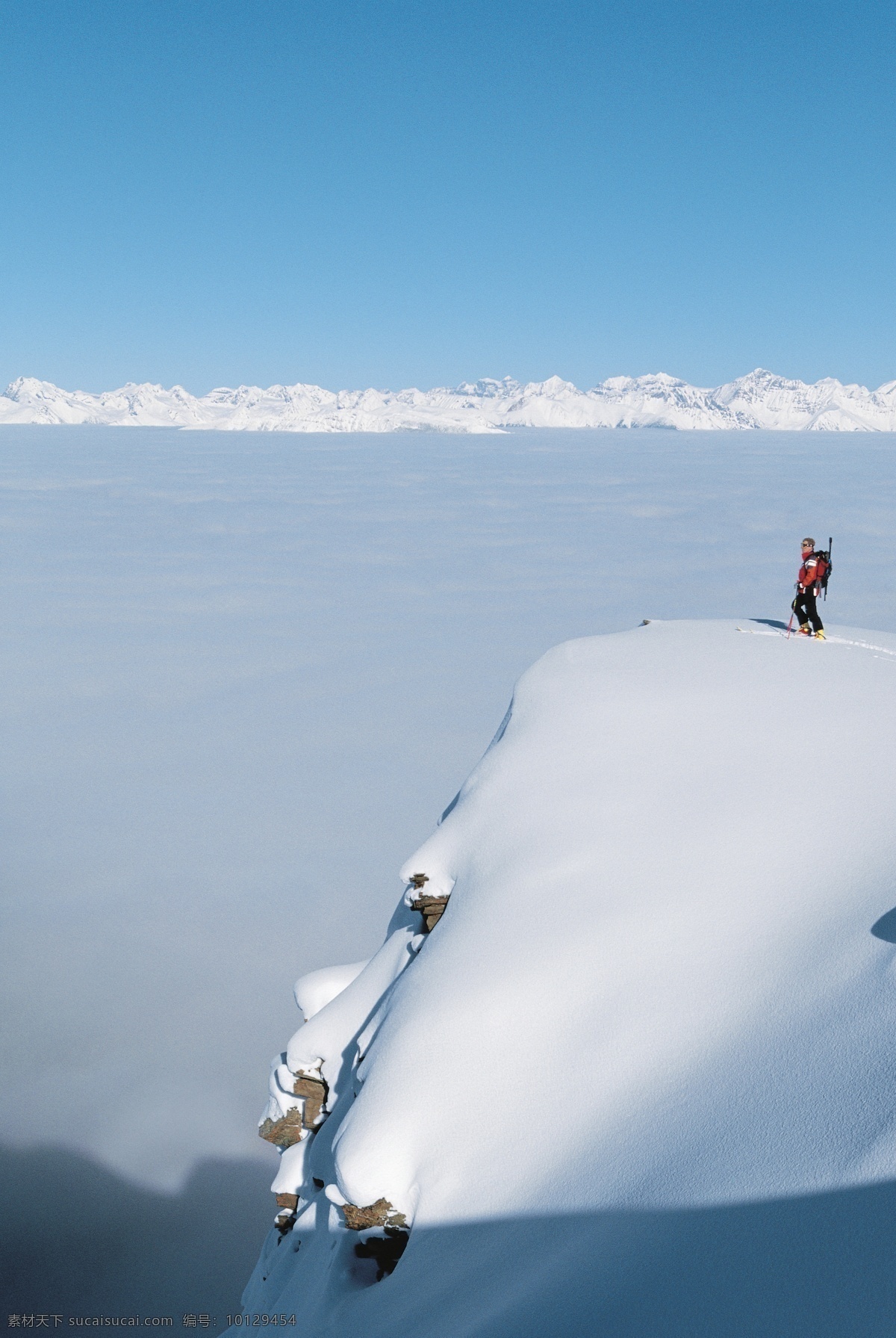雪山 上 登山 运动员 雪地运动 登山运动员 爬山 运动图片 生活百科 风景 摄影图片 高清图片 体育运动