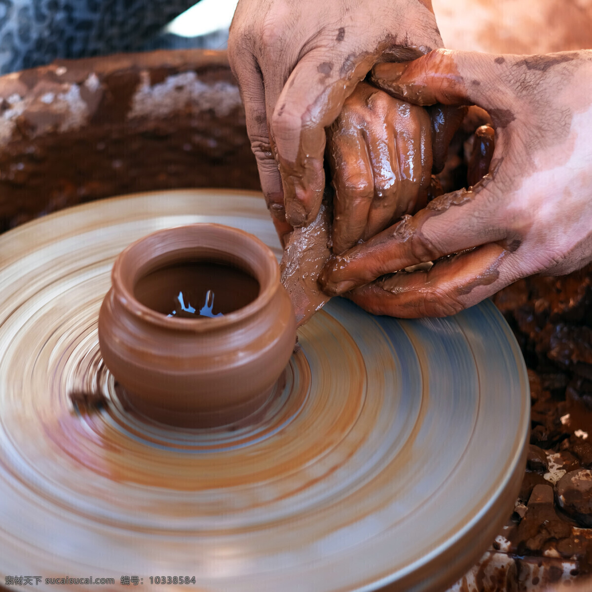 制作 陶器 工人 陶罐制作 手势 陶瓷 瓷器 陶艺 陶瓷工艺 其他艺术 文化艺术
