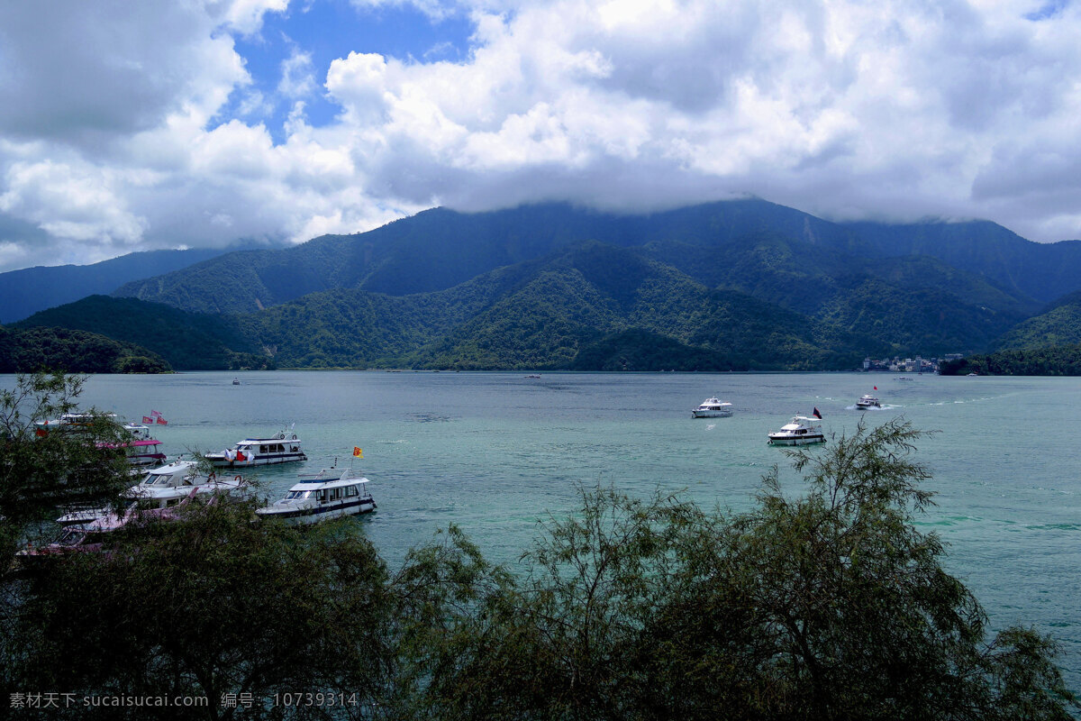 台湾 日月潭 游船 游艇 白云 湖水 河流 远山 山脉 丛林 宝岛台湾 旅游摄影 自然风景