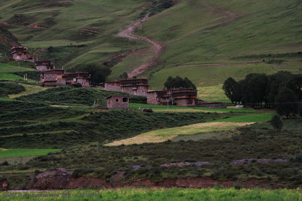 乡间 乡间风景 小屋 绿草 美丽景色 美丽风景 风景 山峦 绿山 绿树 建筑 房屋 国内旅游 旅游摄影