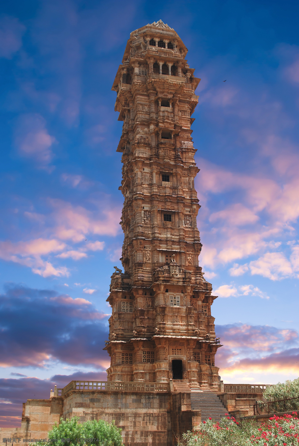 美丽 印度 塔 风景 克久拉霍寺 寺庙 印度塔 印度风景 印度旅游景点 印度风光 美丽风景 风景摄影 文明古迹 名胜古迹 自然景观 蓝色