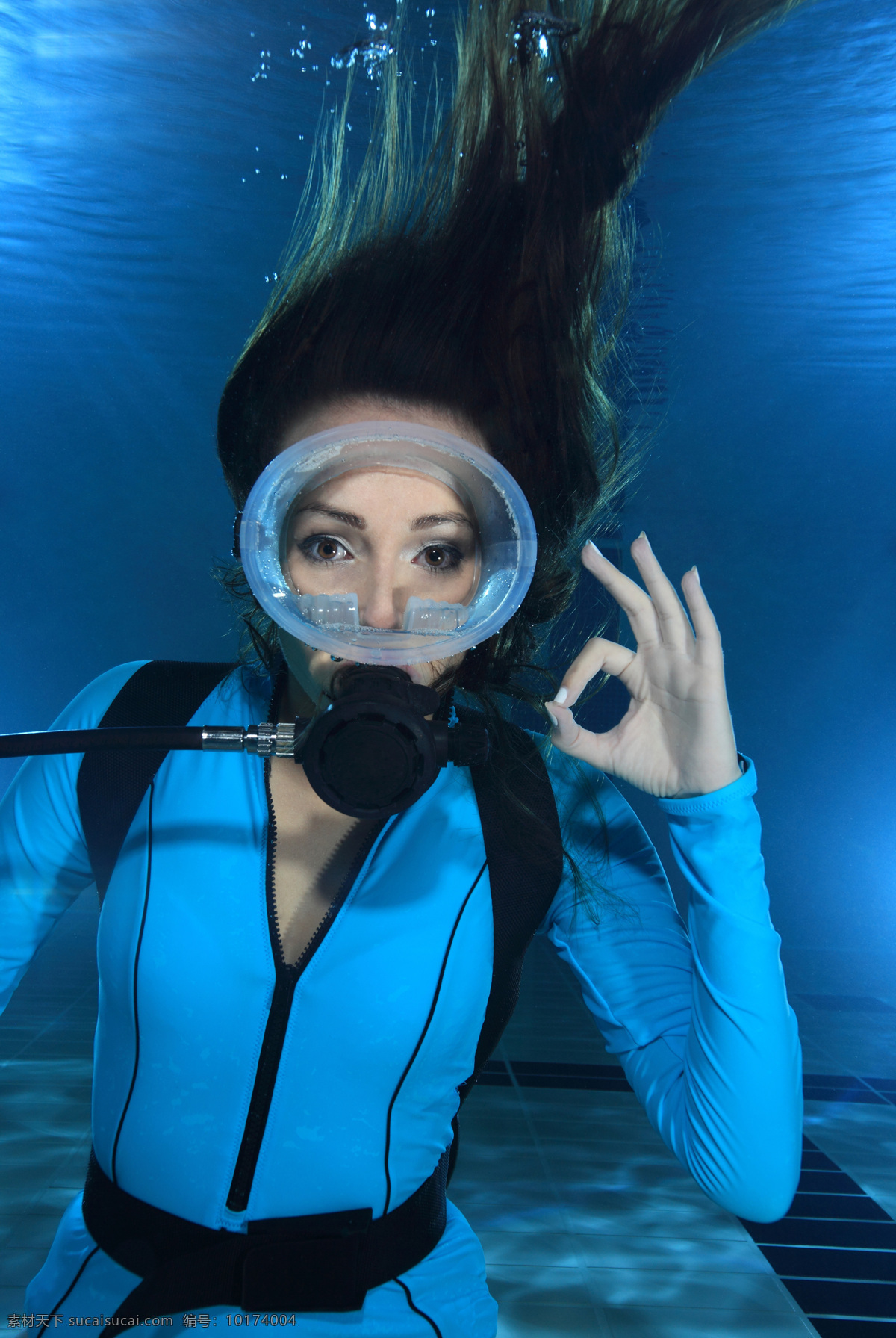 大海 潜水 做 ok 手势 美女图片 美女 体育运动 水中运动 潜水员 外国美女 ok手势 生活百科