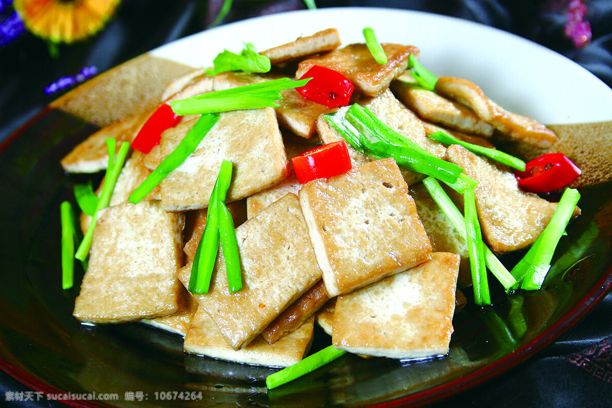 浏阳煎豆腐 煎豆腐 豆腐 韭菜 红辣椒 美食