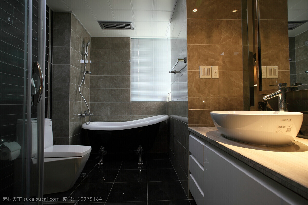 简约 卫生间 浴缸 装修 效果图 灰色地板砖 镜子 马桶 洗手盆