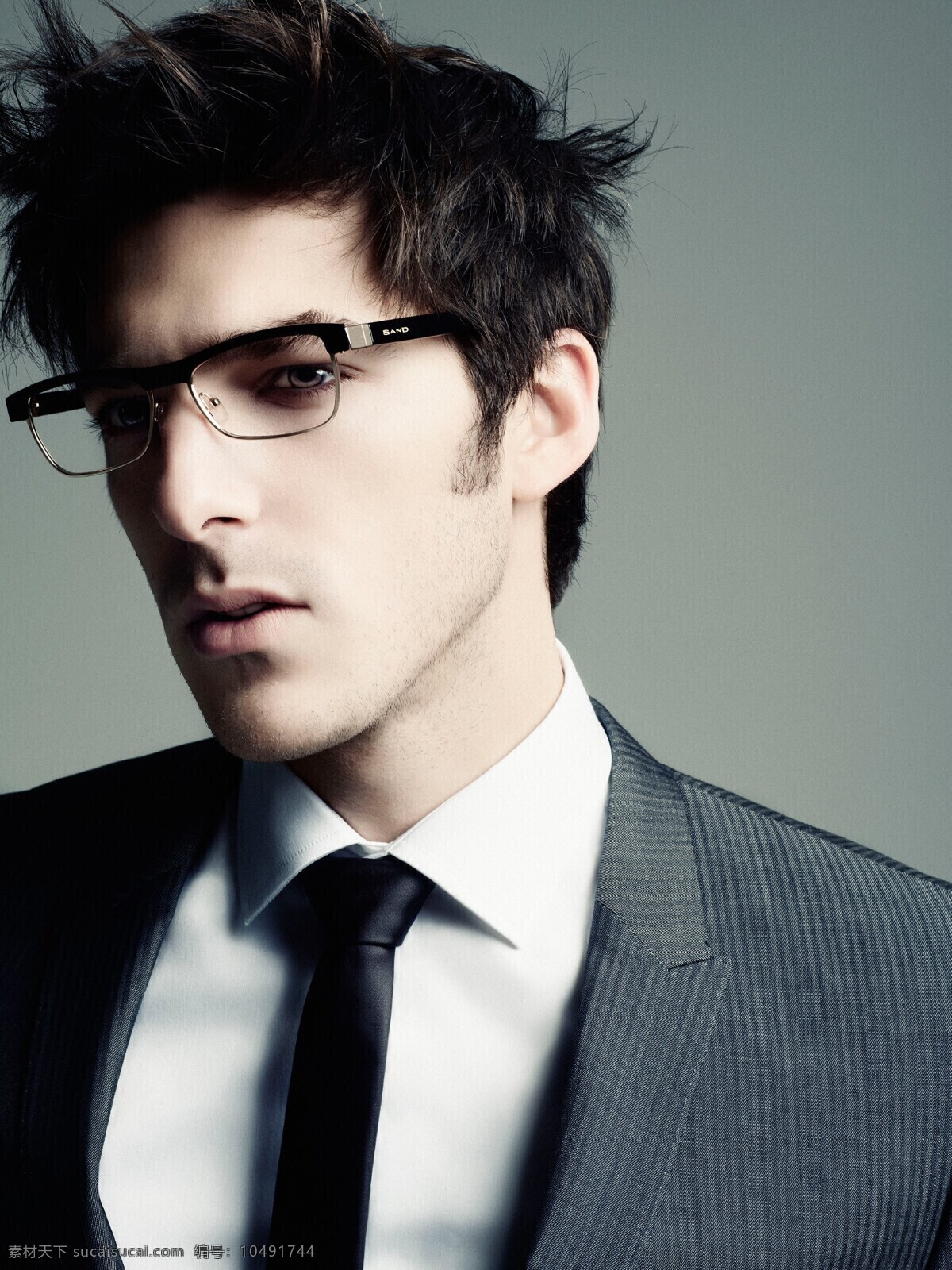 带 眼镜 白领 男人 戴眼镜 戴眼镜的男人 男模 帅哥 模特 个性 帅气 男性男人 人物图库