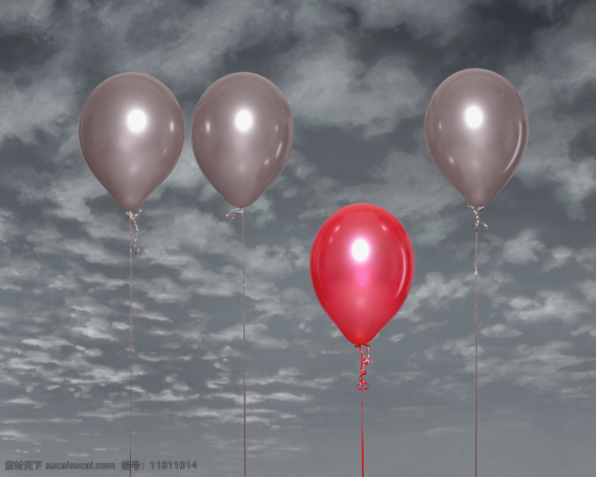 升 天空 四 气球 特写 一个红色气球 三个暗色气球 四个气球 升空 黑白 灰暗天空 颜色对比 色差 差异 图像 相片 照片 照相 高清大图 其他类别 生活百科