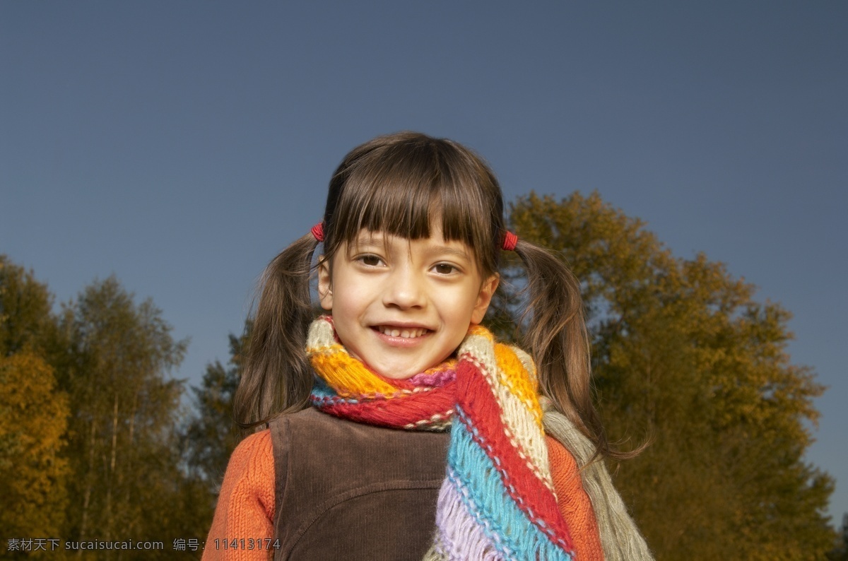 微笑 小女孩 开心 儿童 儿童摄影 国外儿童 人物 人物素材 人物摄影 玩耍 儿童图片 人物图片