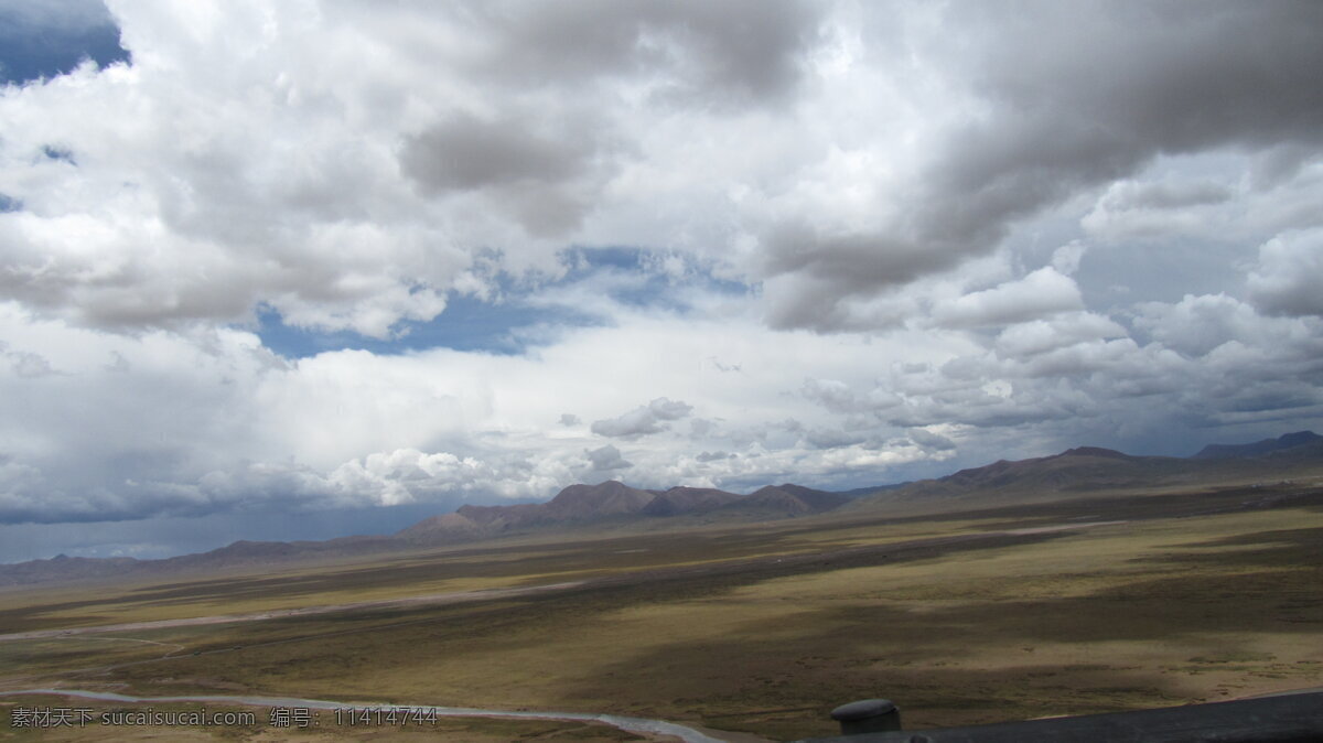 高原风光 草原 高山 西藏 青藏高原 风景 风光 318国道边 318国道 云 旅游摄影 自然风景