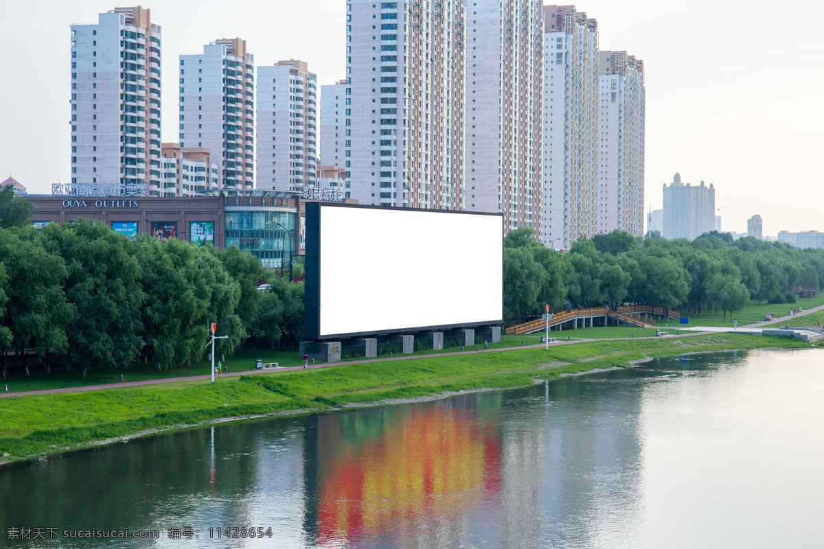公园 湖边 广告牌 样机 背景 海报 素材图片