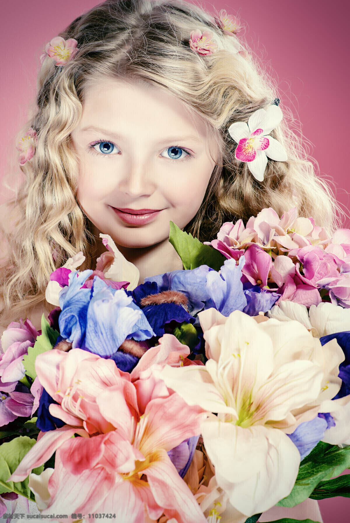 抱 鲜花 可爱 小女孩 幼儿 小孩 外国小孩 人物 儿童图片 人物图片