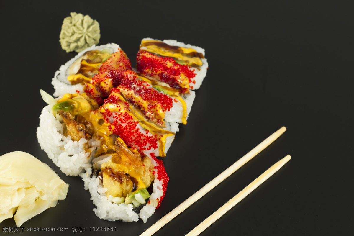 营养 丰富 日本 寿司 日本寿司 紫菜 蔬菜 米饭 海鲜 日本美食 食材原料 餐饮美食 外国美食