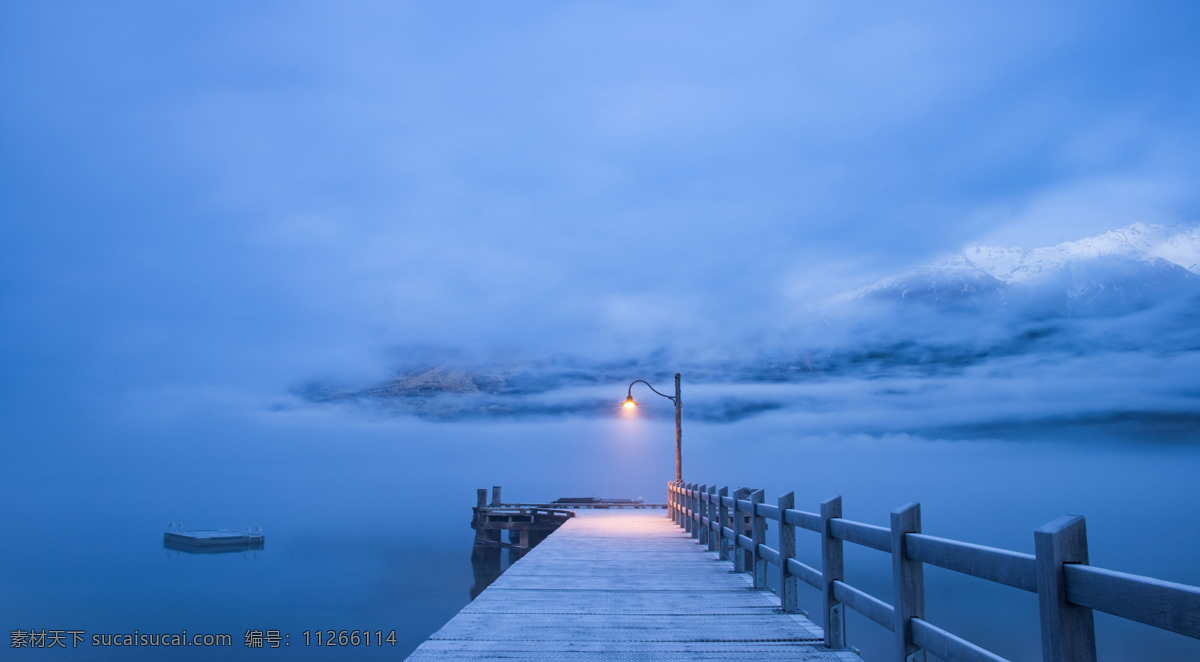 冬季码头风景 冬季 码头 风景 风光 蓝天 灯光 自然景观 自然风景