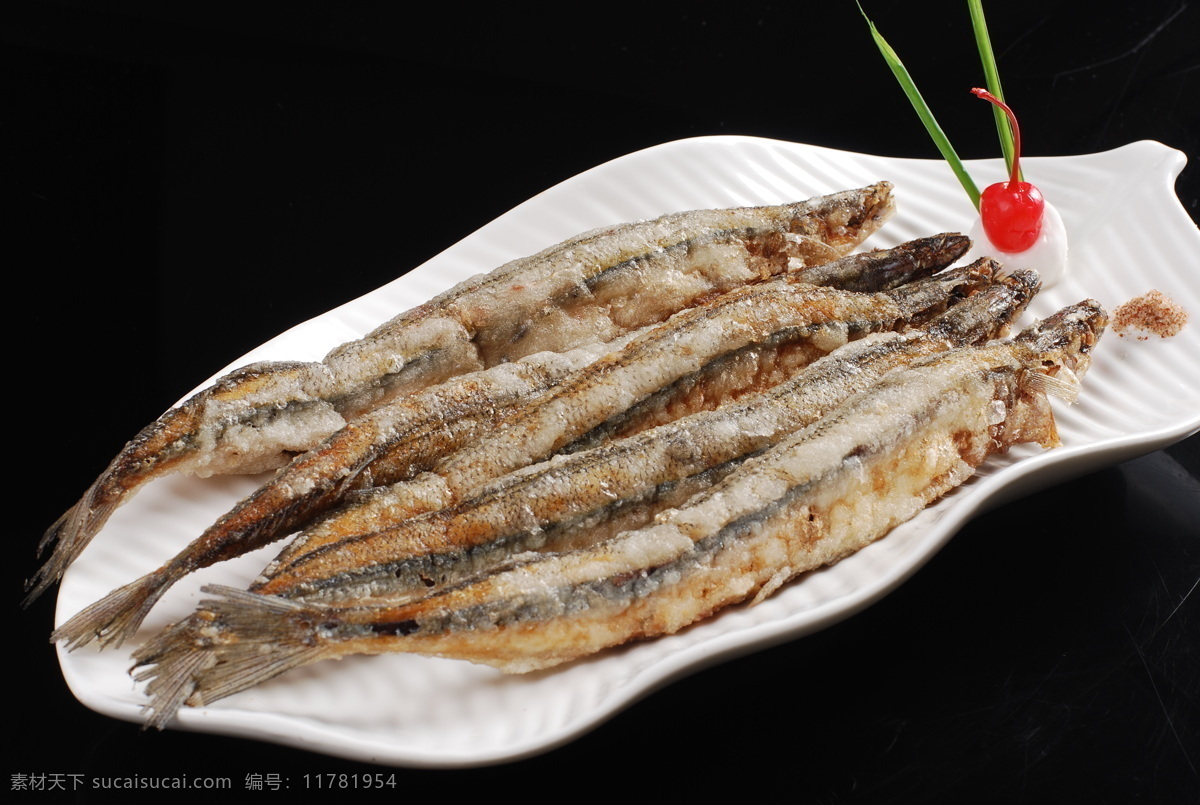 椒盐秋刀鱼 炸秋刀鱼 椒盐 秋刀鱼 煎秋刀鱼 高清菜谱用图 餐饮美食 传统美食