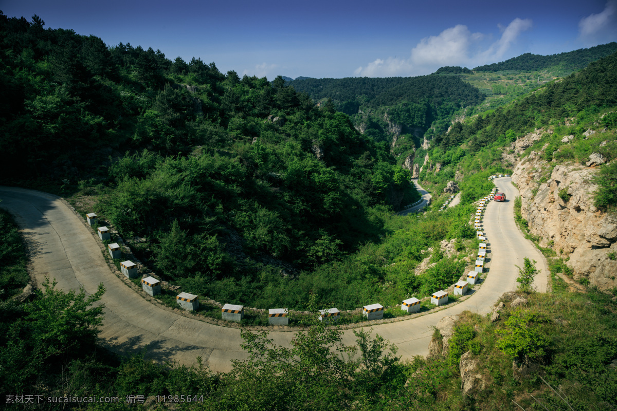 山间公路 群山 植被 绿树 公路 盘山路 盘山公路 发卡弯 险峻 太行山 山水 旅游摄影 国内旅游