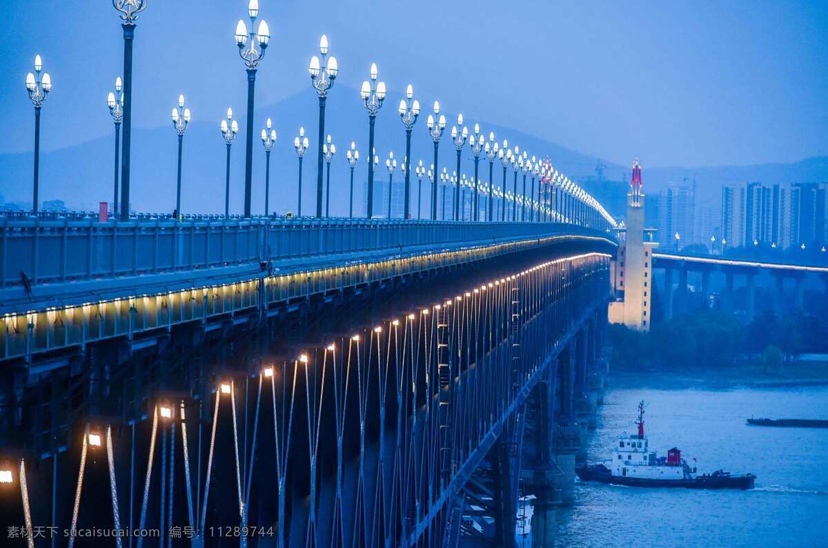 南京长江大桥 全线 亮 灯 全线亮灯 南京 长江 大桥 亮灯 旅游摄影 国内旅游